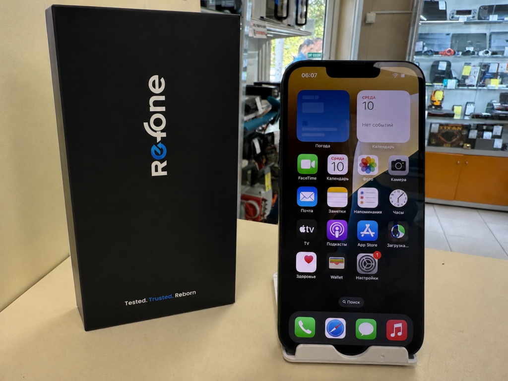 iPhone 13